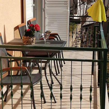 House Karlo - One-bedroom With Two Balconies And Sea View A5 Omiš