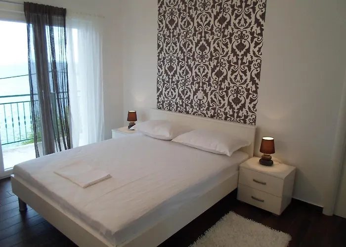 House Karlo - One-bedroom With Two Balconies And Sea View A5 * Omiš